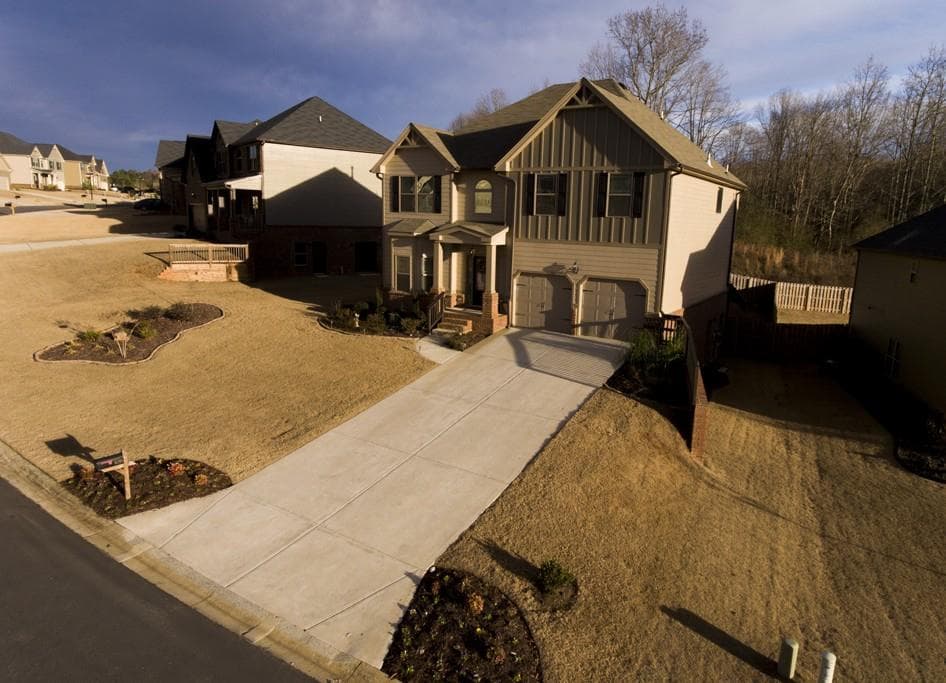 6205 Country Lake Road, Cumming, GA 30041 — most recent listing photo