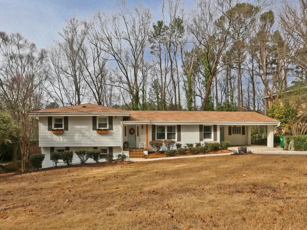 4 bedroom, 2,480 sq ft single family residence sold at 2384 Melinda Drive, Atlanta, GA 30345