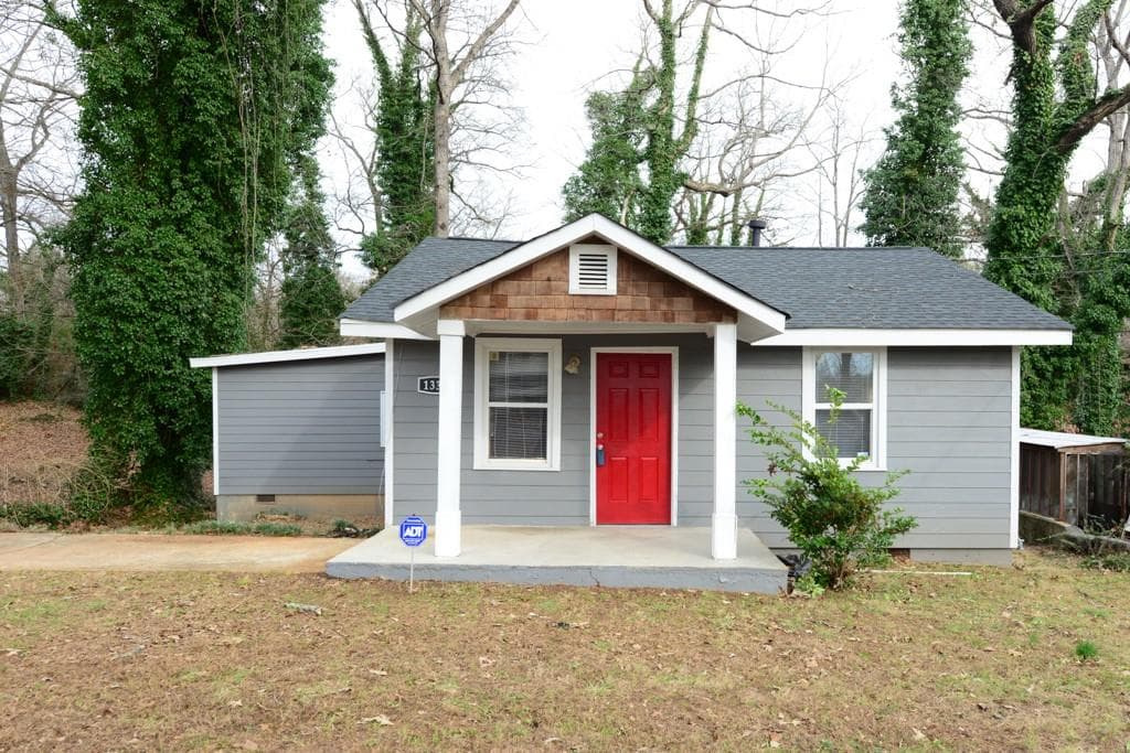 3 bedroom, 1,400 sq ft single family residence sold at 1336 Emerald Avenue, Atlanta, GA 30316