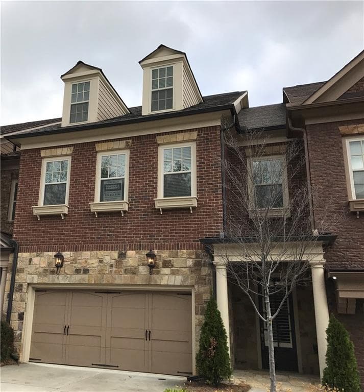 4 bedroom townhouse sold at 302 Nottaway Lane, Alpharetta, GA 30009
