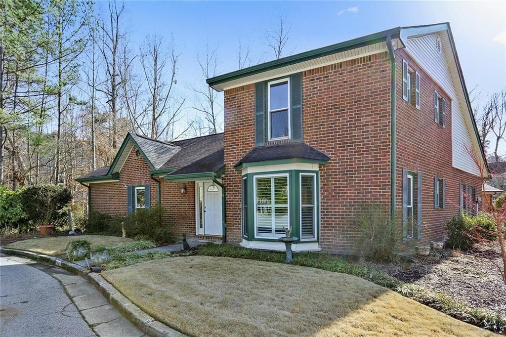 2 bedroom, 1,737 sq ft single family residence sold at 2861 Dorby Close, Brookhaven, GA 30319