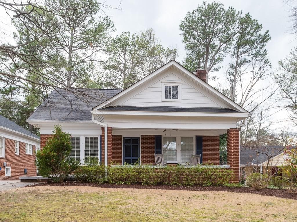 3 bedroom, 1,786 sq ft single family residence sold at 11 East Drive, Atlanta, GA 30305