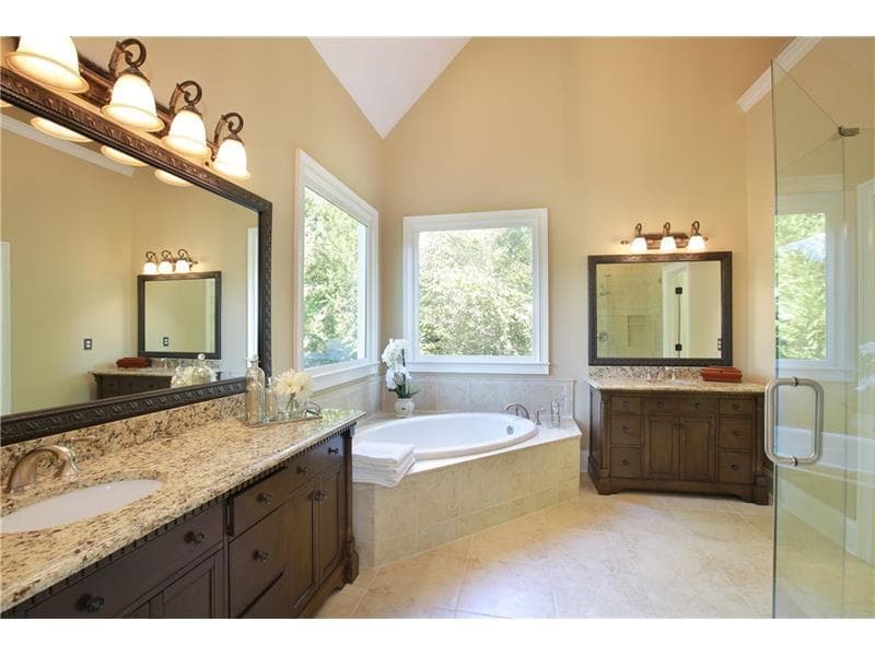 4 bedroom, 3,499 sq ft single family residence sold at 1385 Hillcrest Heights, Alpharetta, GA 30005