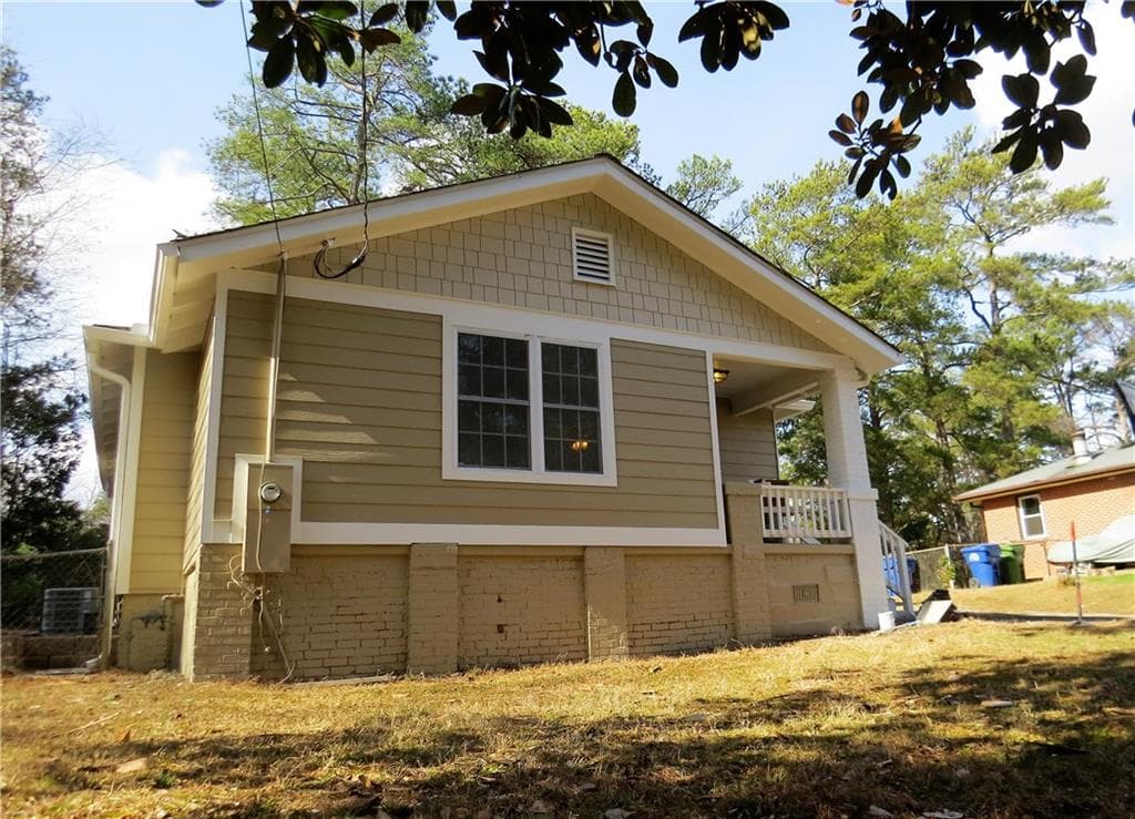 4 bedroom, 1,255 sq ft single family residence sold at 544 NW Cedar Avenue, Atlanta, GA 30318