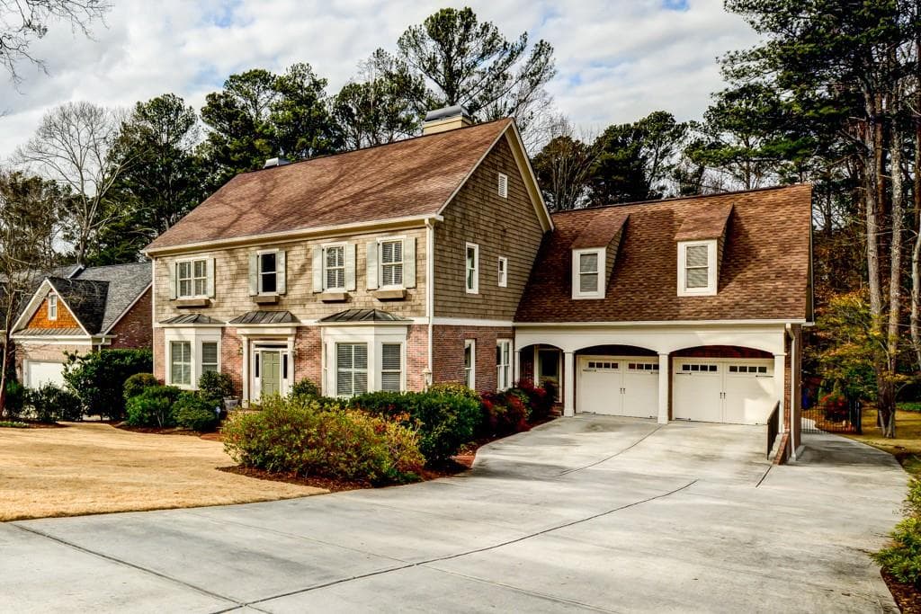 5 bedroom, 4,530 sq ft single family residence sold at 2580 Melinda Drive, Atlanta, GA 30345