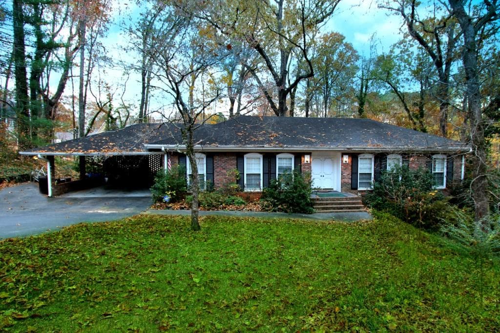 320 Knoll Woods Drive, Roswell, GA 30075 — most recent listing photo