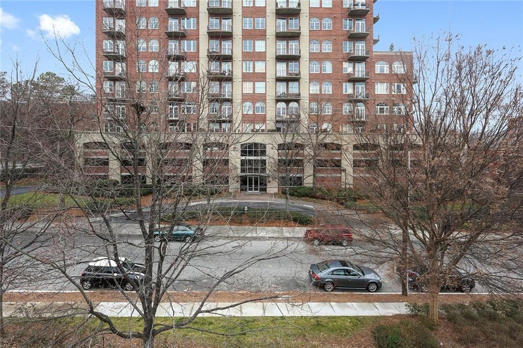2 bedroom, 1,309 sq ft condominium sold at 3180 Mathieson Drive 808, Atlanta, GA 30305
