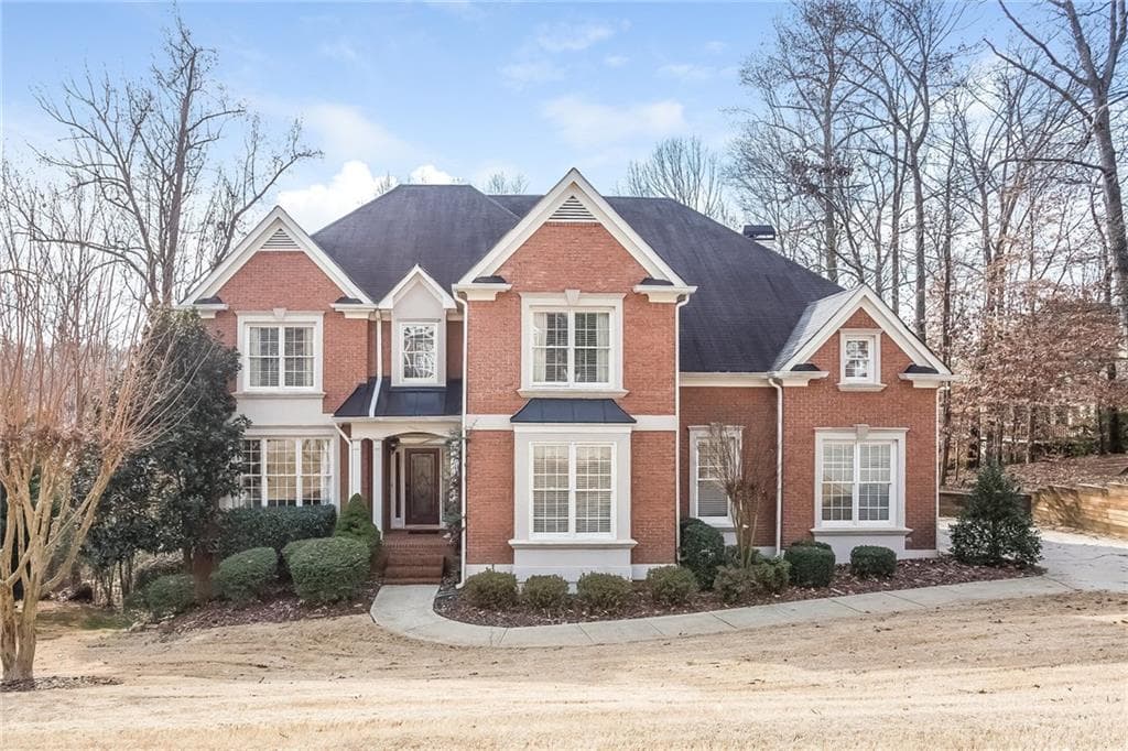 6 bedroom, 4,185 sq ft single family residence sold at 5545 Tenbury Way, Alpharetta, GA 30022