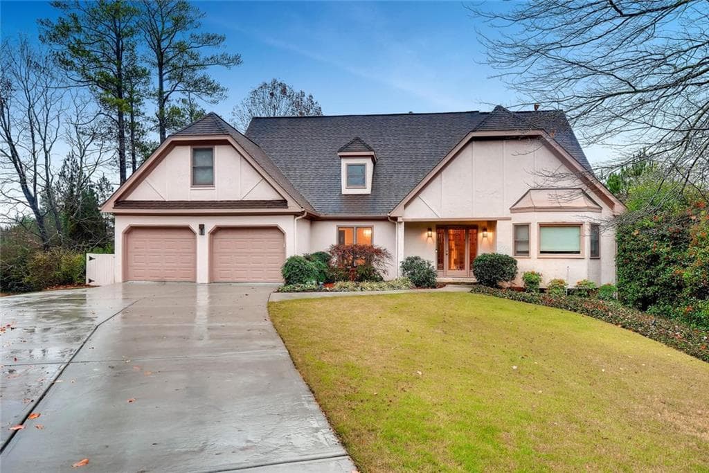 4 bedroom, 3,888 sq ft single family residence sold at 60 S Battery Place, Atlanta, GA 30342