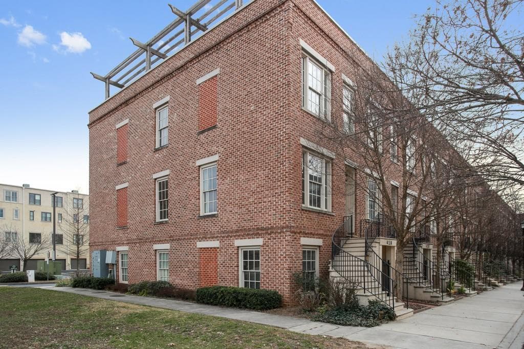 3 bedroom, 1,900 sq ft townhouse sold at 418 Bill Kennedy Way, Atlanta, GA 30316
