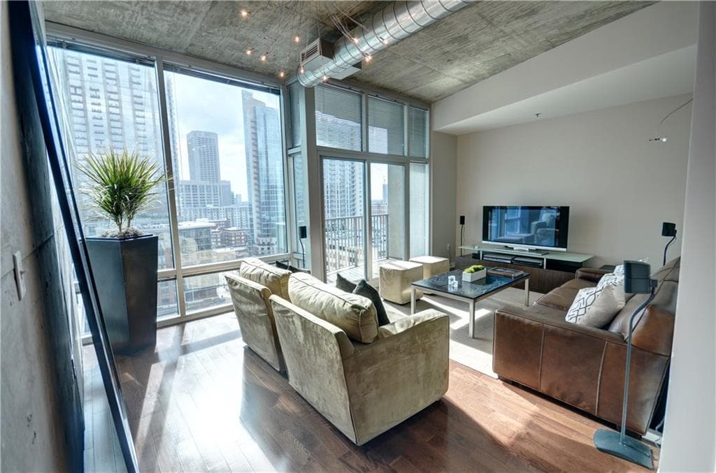 2 bedroom, 926 sq ft condominium sold at 923 Peachtree Street 1521, Atlanta, GA 30309