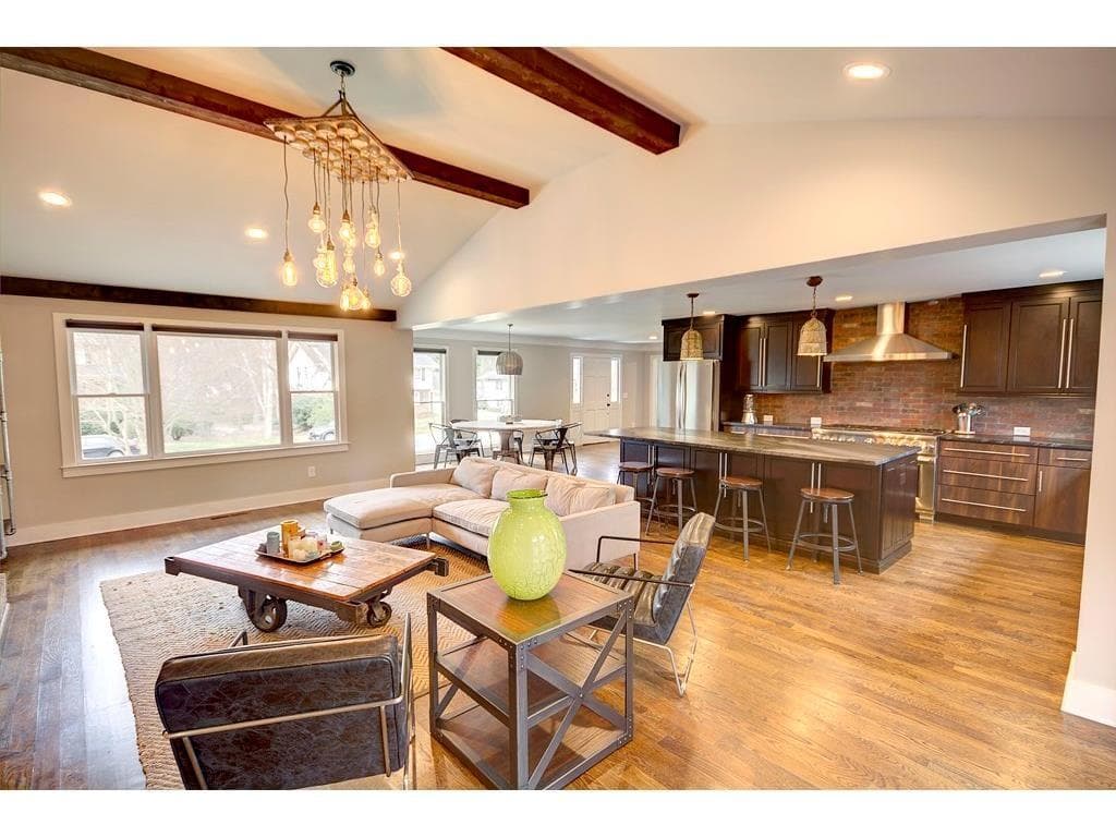 5227 Meadowcreek Drive, Dunwoody, GA 30338 — most recent listing photo
