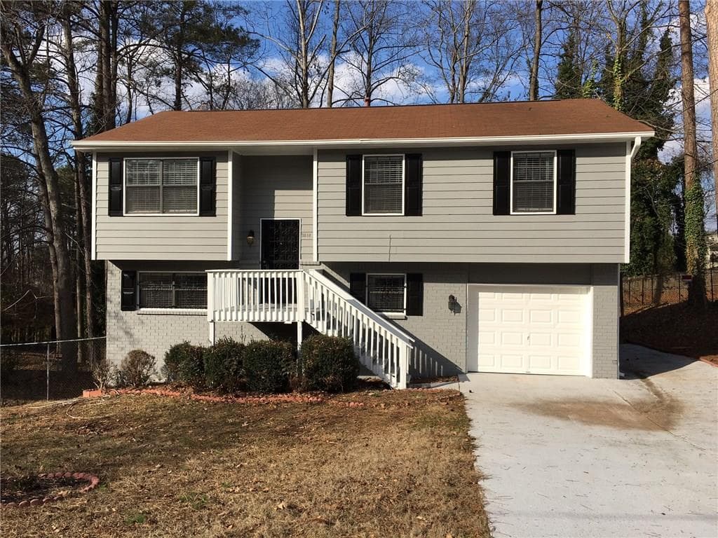 4 bedroom, 1,818 sq ft single family residence sold at 2513 Lewfield Circle, Atlanta, GA 30316