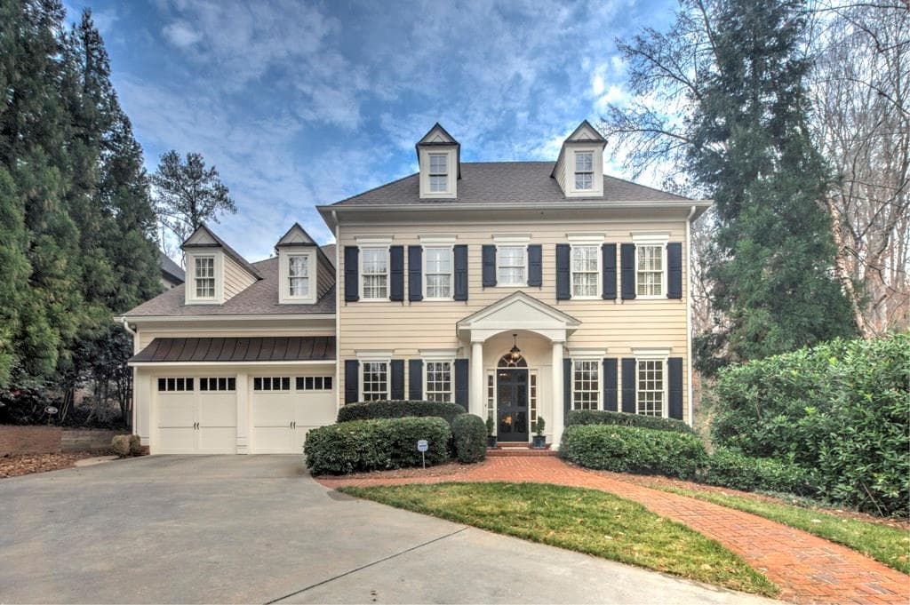 5 bedroom, 4,828 sq ft single family residence sold at 4181 Valley Creek Drive, Atlanta, GA 30339