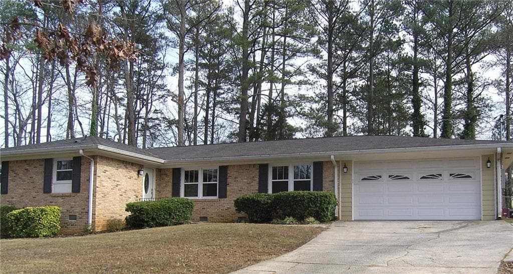 3 bedroom, 1,834 sq ft single family residence sold at 4507 N Peachtree Road, Dunwoody, GA 30338