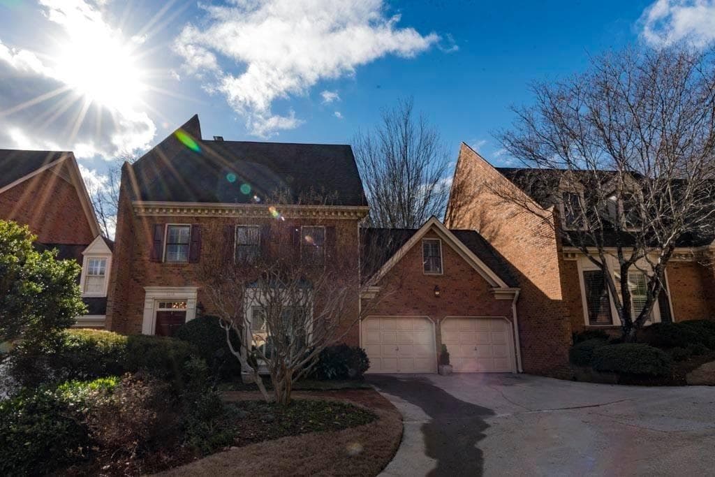 3 bedroom townhouse sold at 5318 Fairfield, Dunwoody, GA 30338
