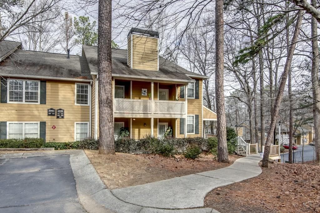 3 bedroom, 1,587 sq ft condominium sold at 4081 Riverlook Parkway 207, Marietta, GA 30067