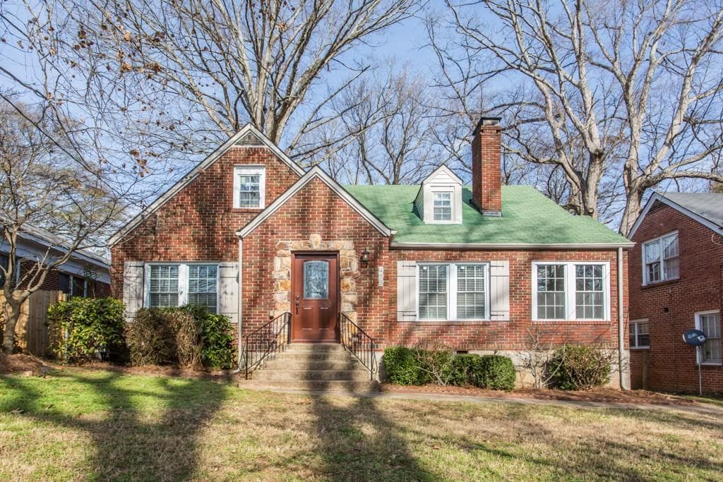 4 bedroom, 1,920 sq ft single family residence sold at 475 Mellview Avenue, Atlanta, GA 30310