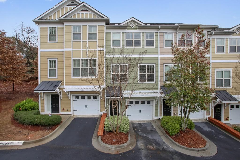 1973 Sterling Oaks Circle 1973, Brookhaven, GA 30319 — most recent listing photo