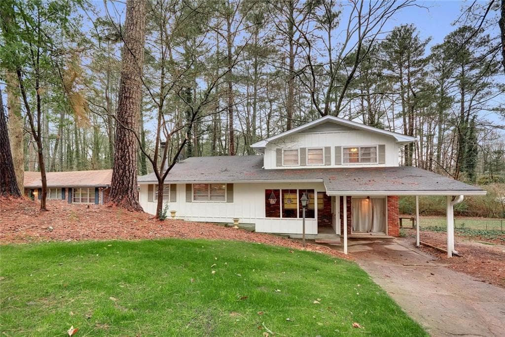 3 bedroom, 2,142 sq ft single family residence sold at 2175 Capehart Circle, Atlanta, GA 30345