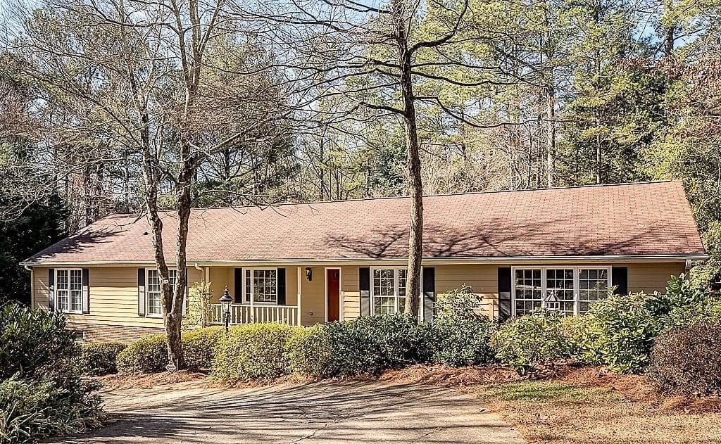 405 Persimmon Lane, Roswell, GA 30076 — most recent listing photo