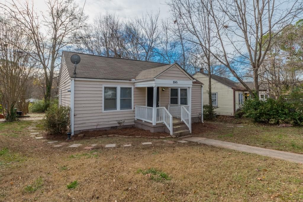 2 bedroom, 877 sq ft single family residence sold at 1845 Flat Shoals Road, Atlanta, GA 30316