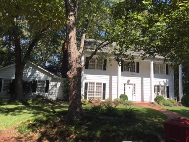 4 bedroom, 3,384 sq ft single family residence sold at 9030 River Run, Sandy Springs, GA 30350