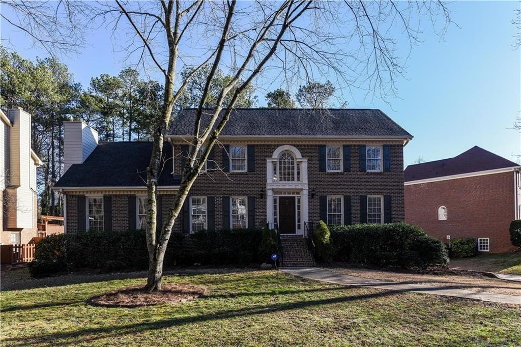 4 bedroom, 2,592 sq ft single family residence sold at 1050 Pine Bloom Drive, Roswell, GA 30076