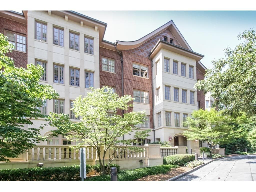 2 bedroom, 1,626 sq ft condominium sold at 1717 N Decatur Road T16, Atlanta, GA 30307