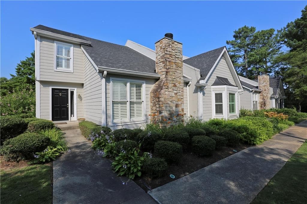 3 bedroom, 1,715 sq ft townhouse sold at 1208 Defoors Court 1208, Atlanta, GA 30318