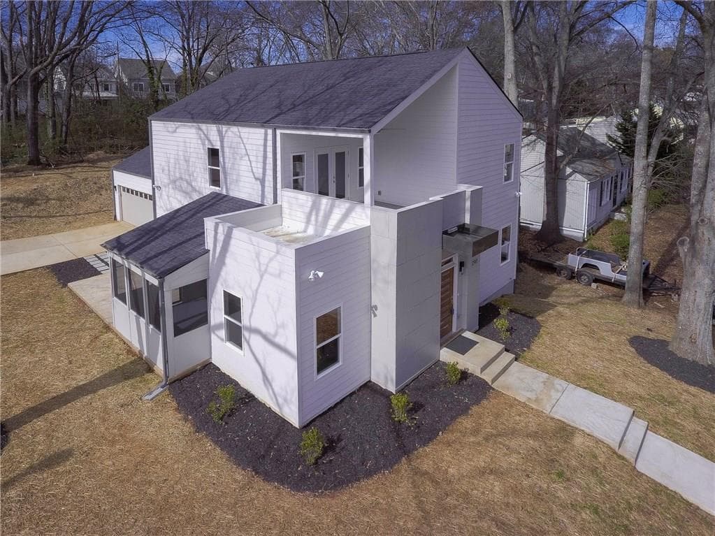 5 bedroom, 2,515 sq ft single family residence sold at 290 Grover Street, Marietta, GA 30060