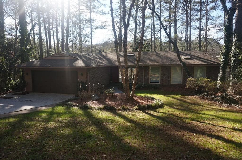 9270 N Lake Drive, Roswell, GA 30076 — most recent listing photo