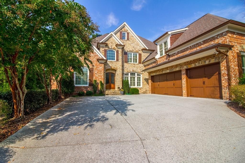 5 bedroom, 7,146 sq ft single family residence sold at 3851 Rockhaven Court, Marietta, GA 30066