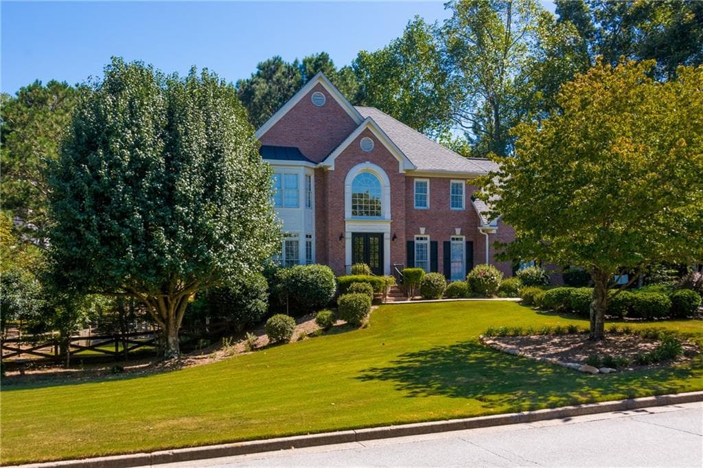 380 Hamilton Park Drive, Roswell, GA 30075 — most recent listing photo