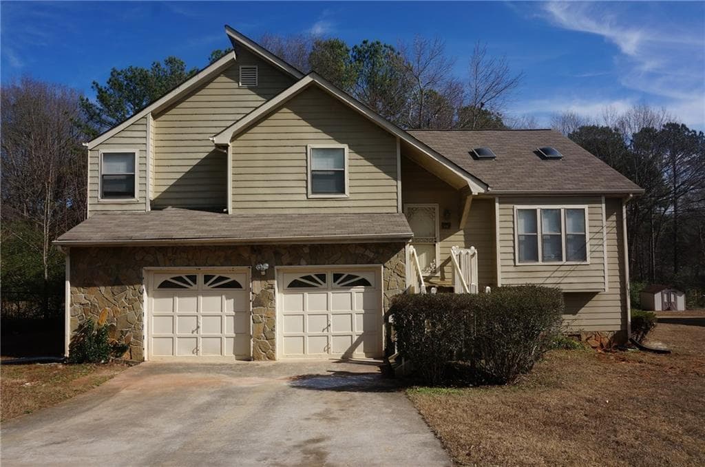 4 bedroom, 2,361 sq ft single family residence sold at 2978 Harlow Lane, Decatur, GA 30034