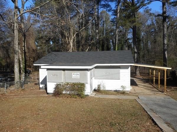 3 bedroom, 1,200 sq ft single family residence sold at 1969 Baker Road, Atlanta, GA 30318