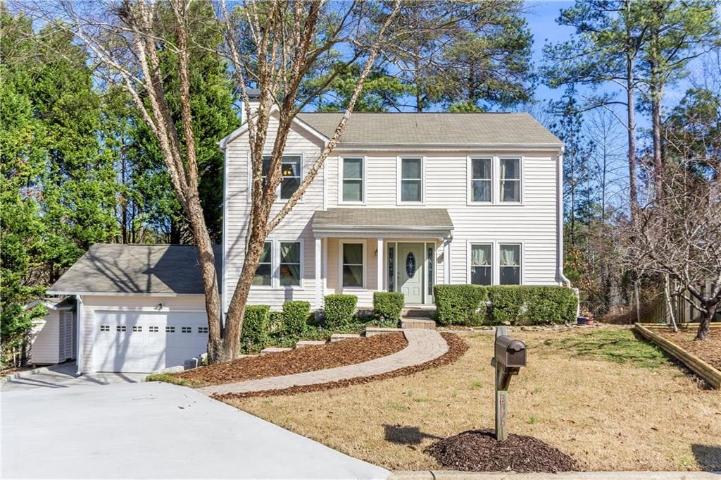 4 bedroom, 2,054 sq ft single family residence sold at 3370 Summer View Drive, Alpharetta, GA 30022