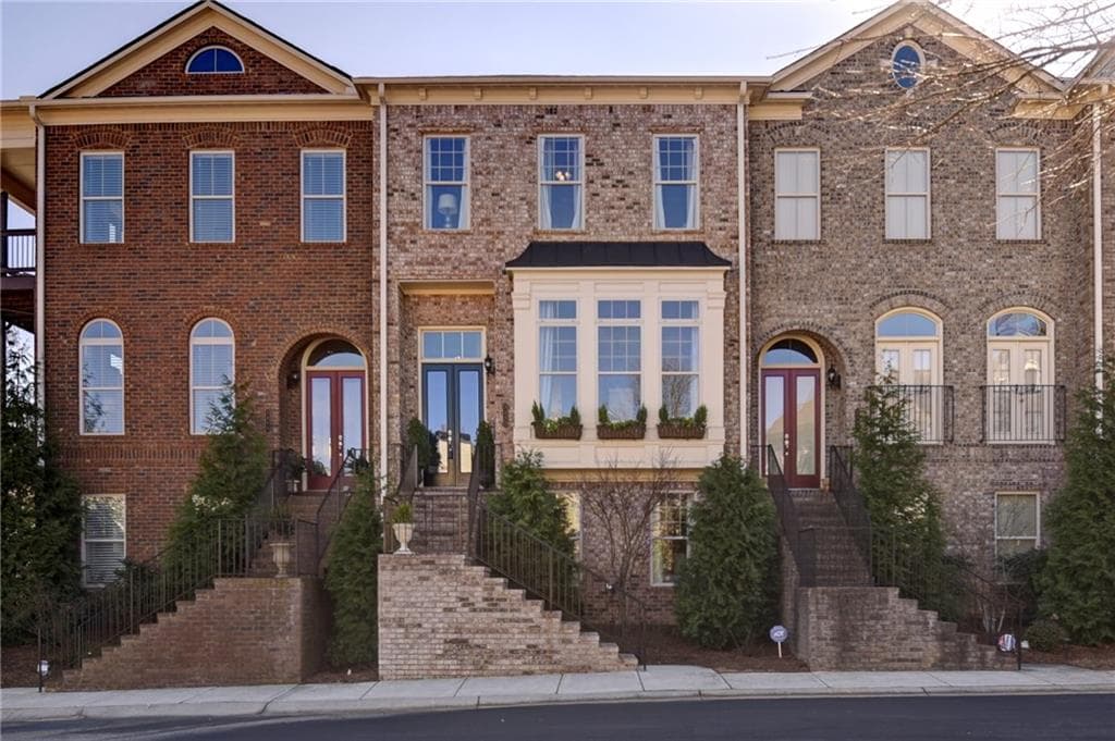 3 bedroom, 2,590 sq ft townhouse sold at 3482 Vintage Circle, Smyrna, GA 30080