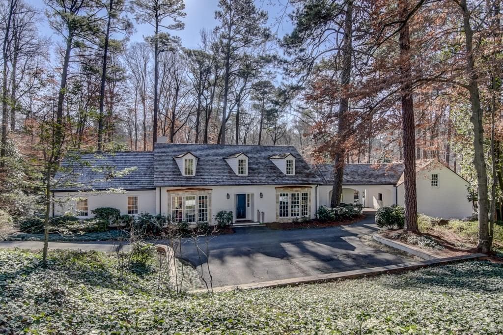 6 bedroom, 5,459 sq ft single family residence sold at 110 Blackland Drive, Atlanta, GA 30342