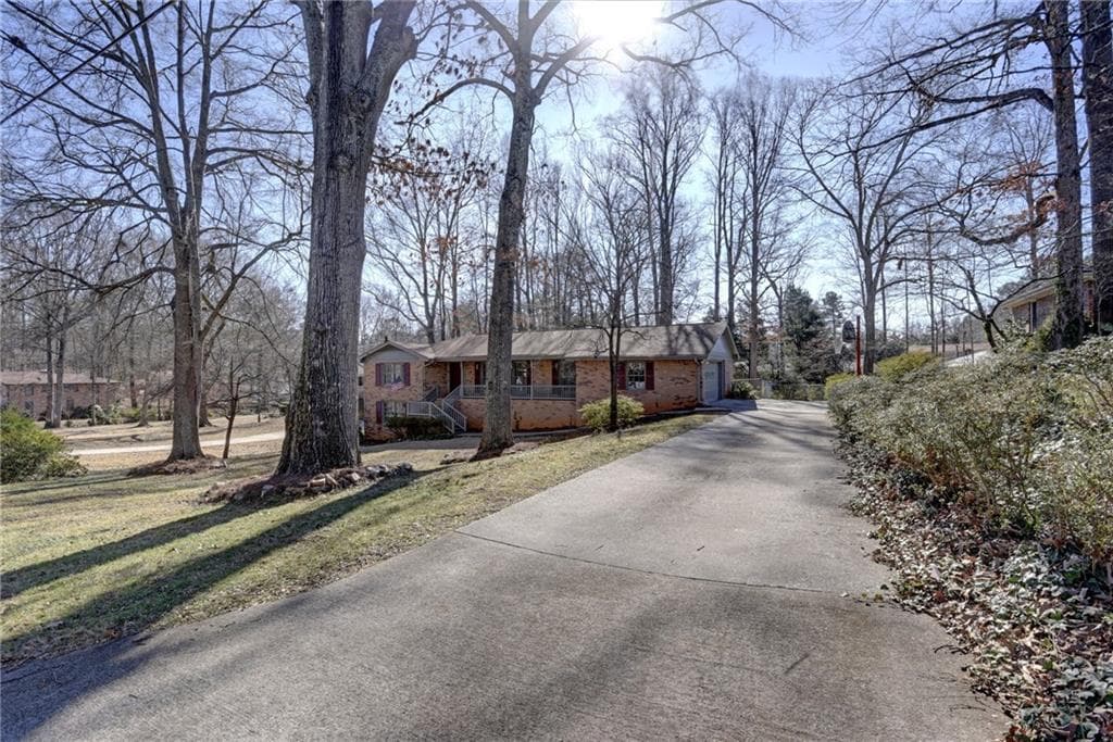 374 Lynhurst Road, Smyrna, GA 30082 — most recent listing photo