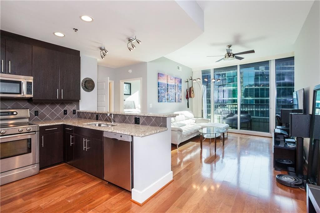 1 bedroom, 867 sq ft condominium sold at 1080 Peachtree Street 605, Atlanta, GA 30309