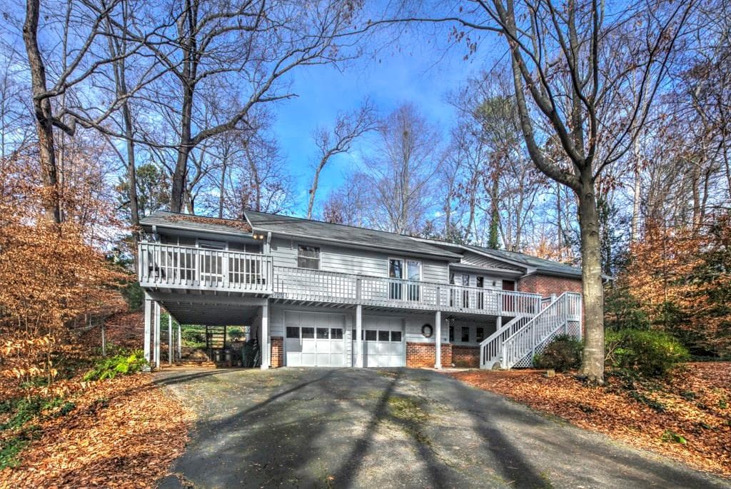 3 bedroom, 2,186 sq ft single family residence sold at 430 Highbrook Drive, Atlanta, GA 30342