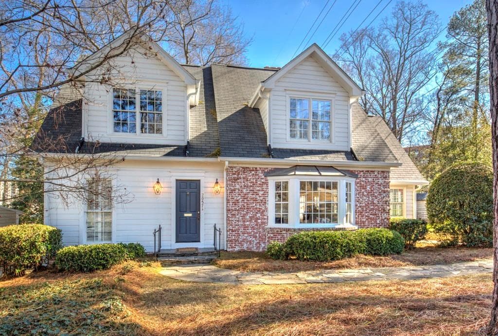 4 bedroom, 3,000 sq ft single family residence sold at 2057 Dellwood Drive, Atlanta, GA 30309