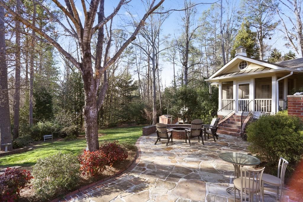 5 bedroom, 4,022 sq ft single family residence sold at 4420 Skyland Drive, Atlanta, GA 30342