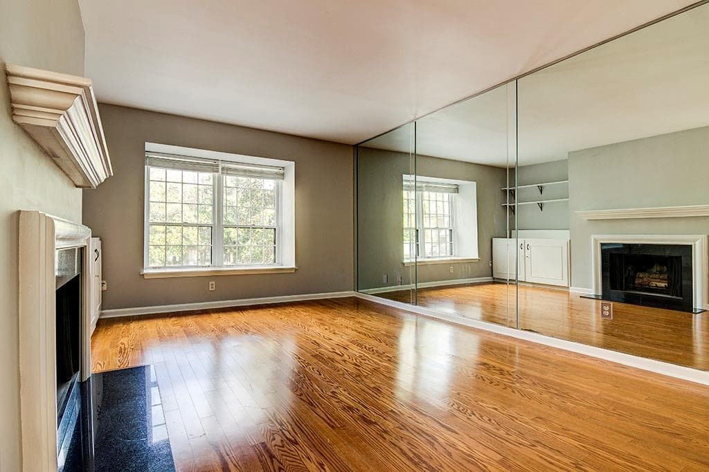 139 Woodmere Square -, Atlanta, GA 30327 — most recent listing photo