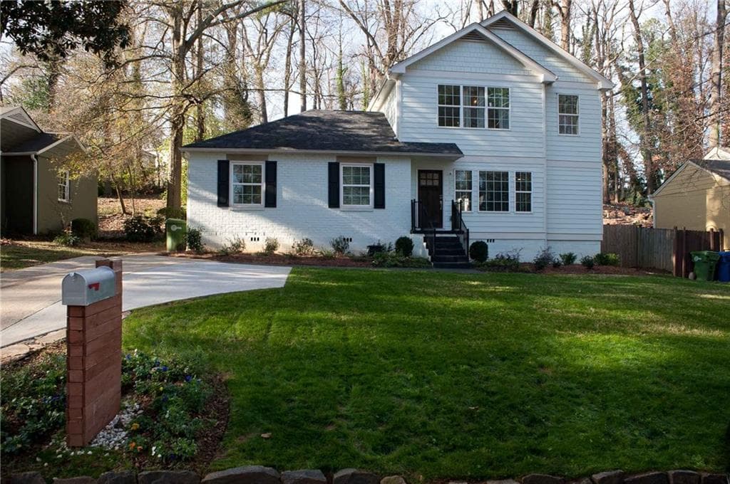 3 bedroom, 2,720 sq ft single family residence sold at 1566 Steele Drive, Atlanta, GA 30309