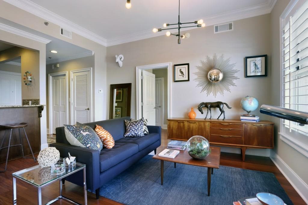 2 bedroom, 1,030 sq ft condominium sold at 2255 Peachtree Road 820, Atlanta, GA 30309