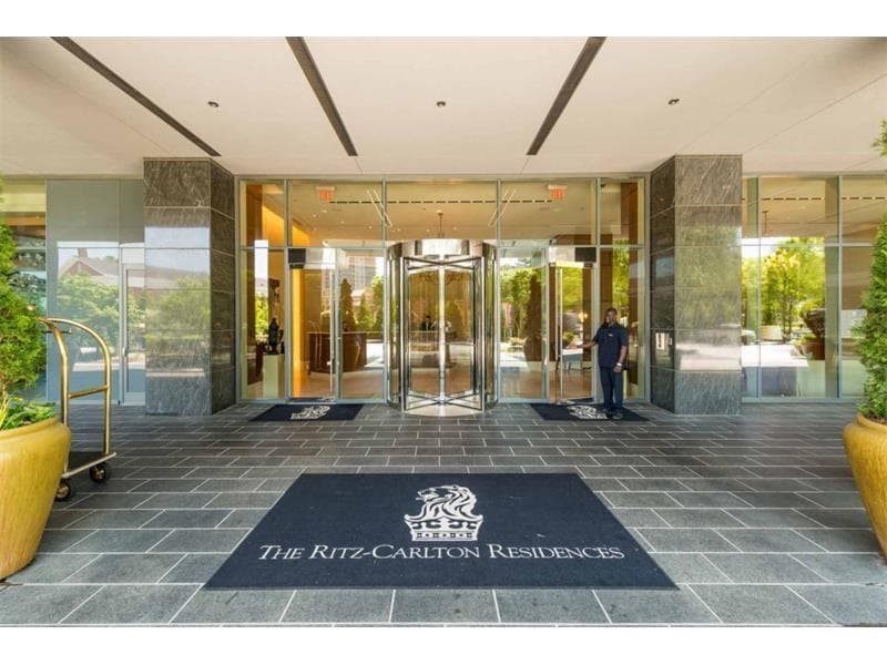 3 bedroom, 2,792 sq ft condominium sold at 3630 Peachtree Road 3007, Atlanta, GA 30326