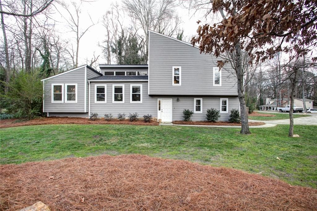 3 bedroom, 1,808 sq ft single family residence sold at 1900 Wynn Drive, Marietta, GA 30062