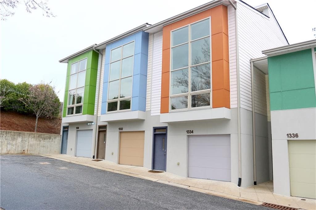 1 bedroom, 1,456 sq ft townhouse sold at 1334 Rietveld Row, Atlanta, GA 30318